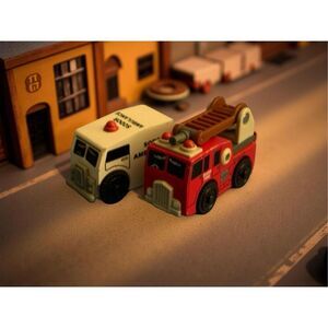 Thomas & Friends Wooden Sodor Hook & Ladder Fire Truck & Ambulance B4